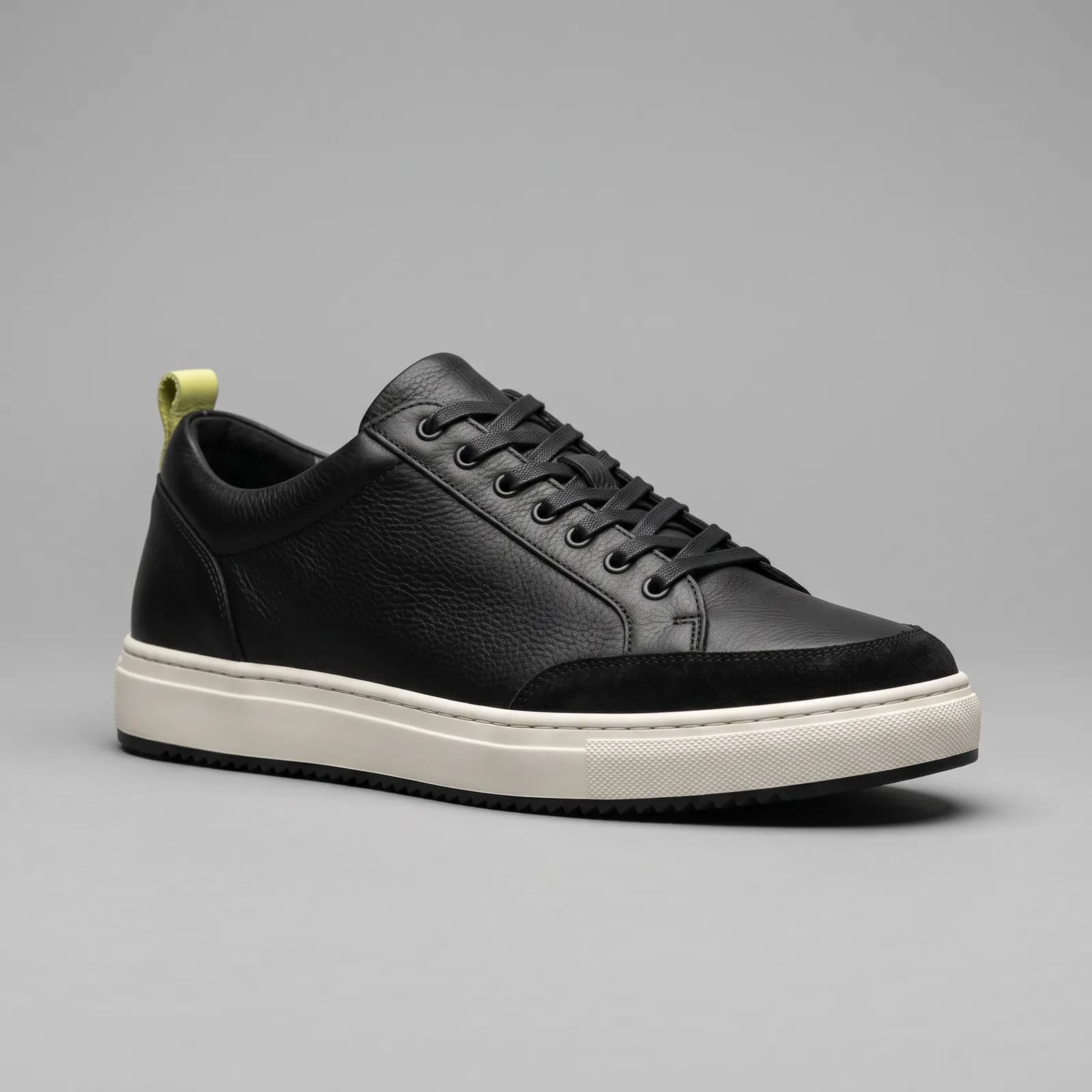 Gutter low · Tar black — Afbeelding 1 van 1